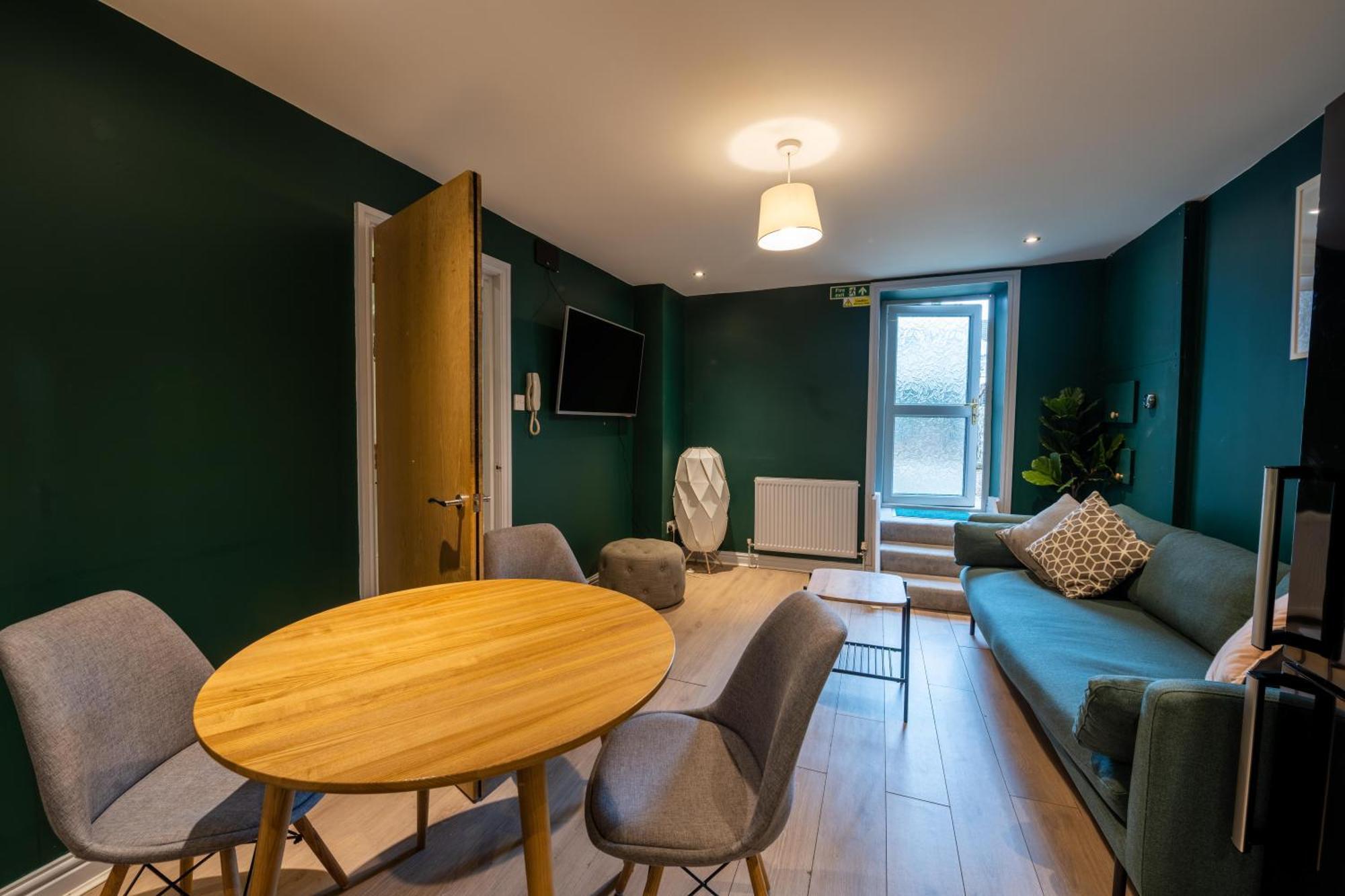 Aaron Wise - 17 Fitzhamon Apartments Cardiff Eksteriør billede