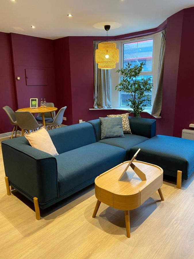 Aaron Wise - 17 Fitzhamon Apartments Cardiff Eksteriør billede