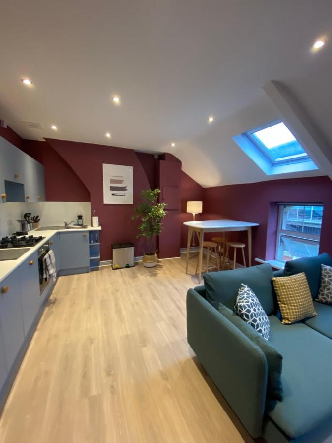 Aaron Wise - 17 Fitzhamon Apartments Cardiff Eksteriør billede