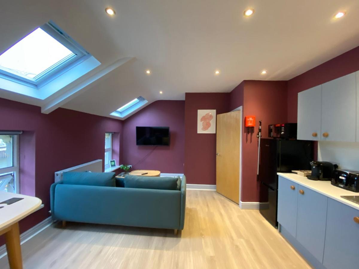 Aaron Wise - 17 Fitzhamon Apartments Cardiff Eksteriør billede