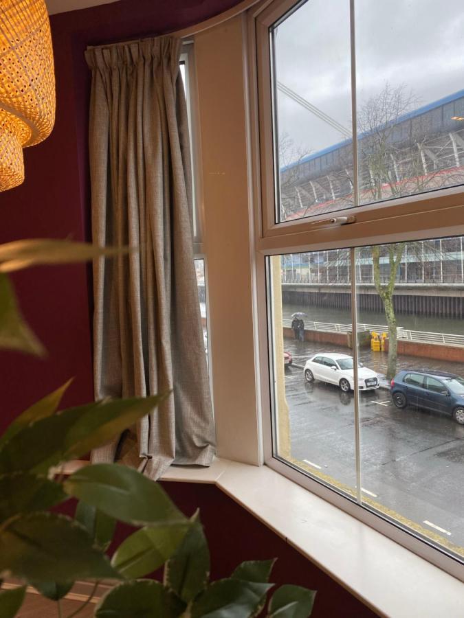 Aaron Wise - 17 Fitzhamon Apartments Cardiff Eksteriør billede